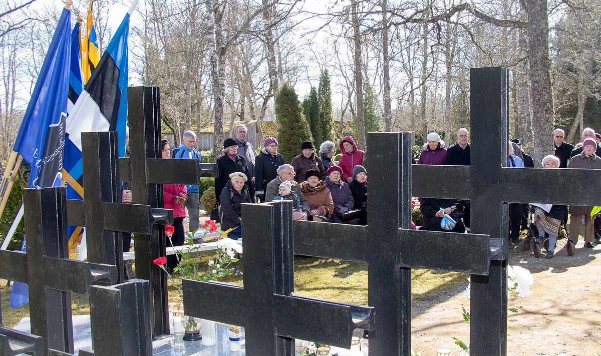 Saaremaal, Kuressaares, Kudjape kalmistul  mälestati Kudjapel märtsiküüditamise ohvreid