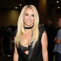 VIDEO | Britney Spears tantsib jälle lihunikunugadega! „Terviseks meile, pahadele tüdrukutele, kes ei karda piire katsetada ega riskida“