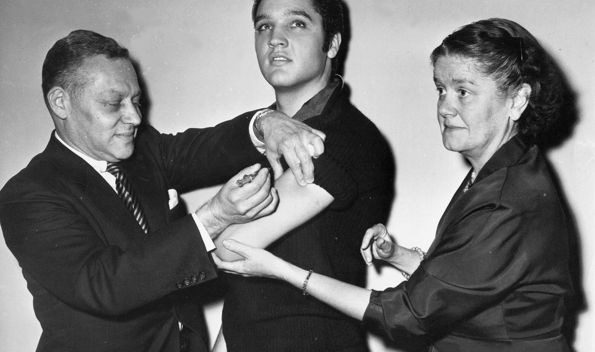 Elvis Presley saab New Yorgis Salki poliomüeliidi vaktsiini