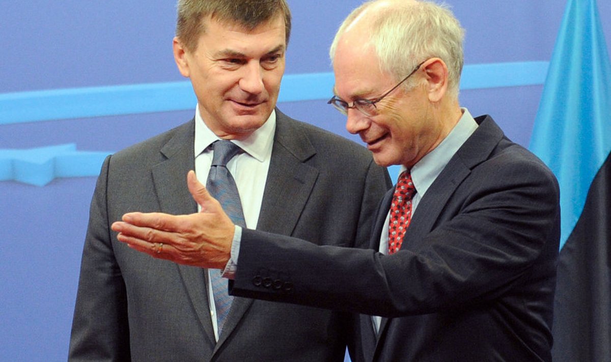 Täna õhtul saab peaminister Andrus Ansip (vasakul) teada, kas ülemkogu eesistuja Herman van Rompuy jätab Rail Balticu alles. Foto: AFP/Scanpix