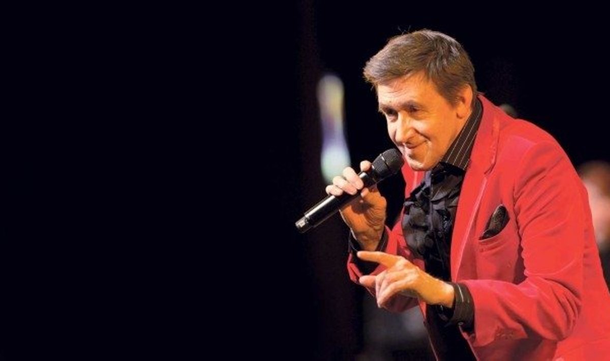 2010. aasta sügisel esines  Boris Lehtlaan Vähiliidu heategevuskontserdil  “Elvis Presley lugu”. Foto: Mati Hiis, Õhtuleht