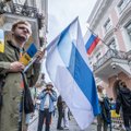„Путин – убийца!“: Российские активисты выходят на митинг в Таллинне