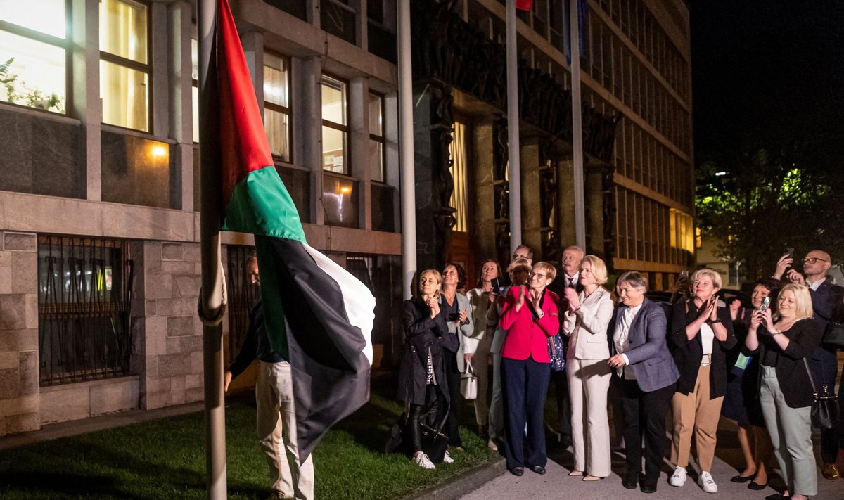 Sloveenia parlamendihoone ette heisati Palestiina lipp.