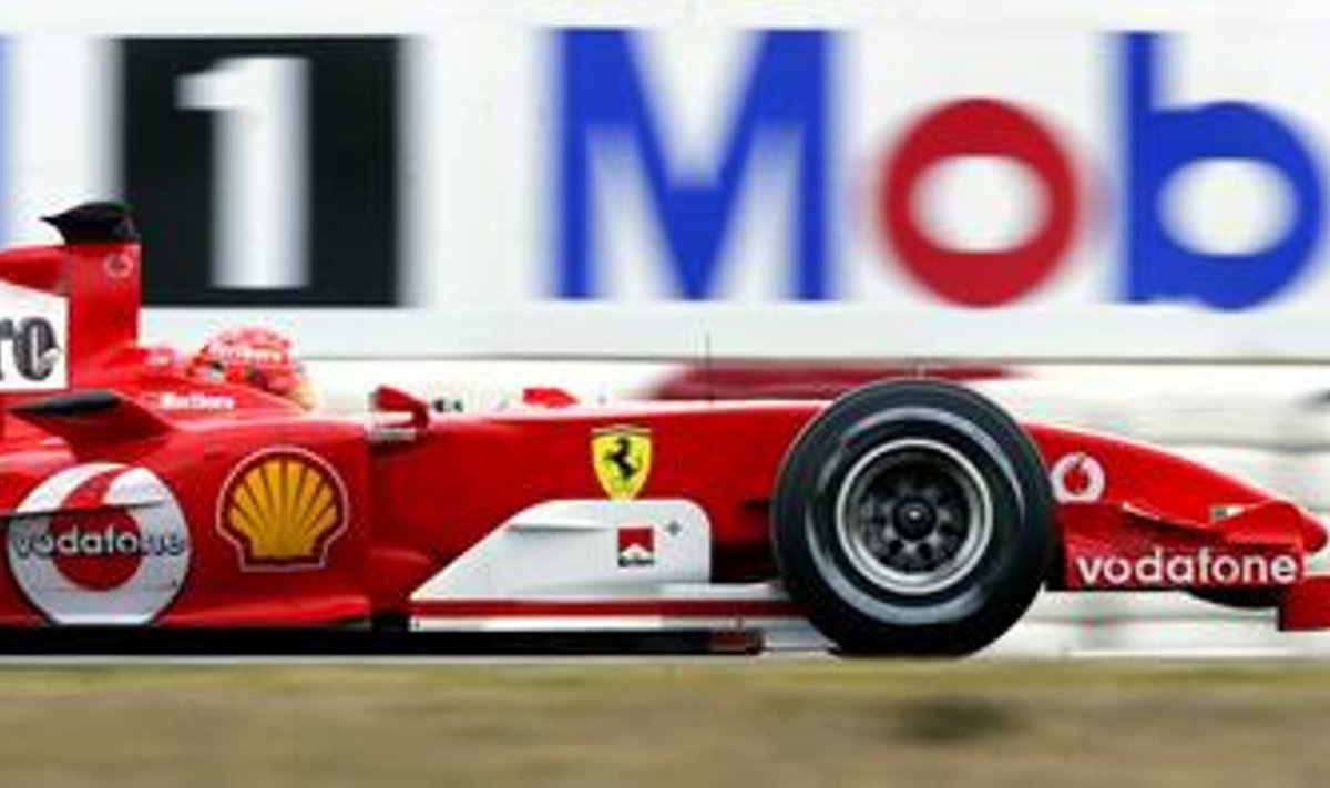Michael Schumacher ja tema uue ninaga Ferrari Barcelonas