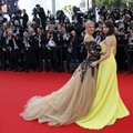 VIDEO JA FOTOD: Cannes'i filmifestivali avatseremoonia punane vaip oli kirevam kui filmistsenaariumid kokku!