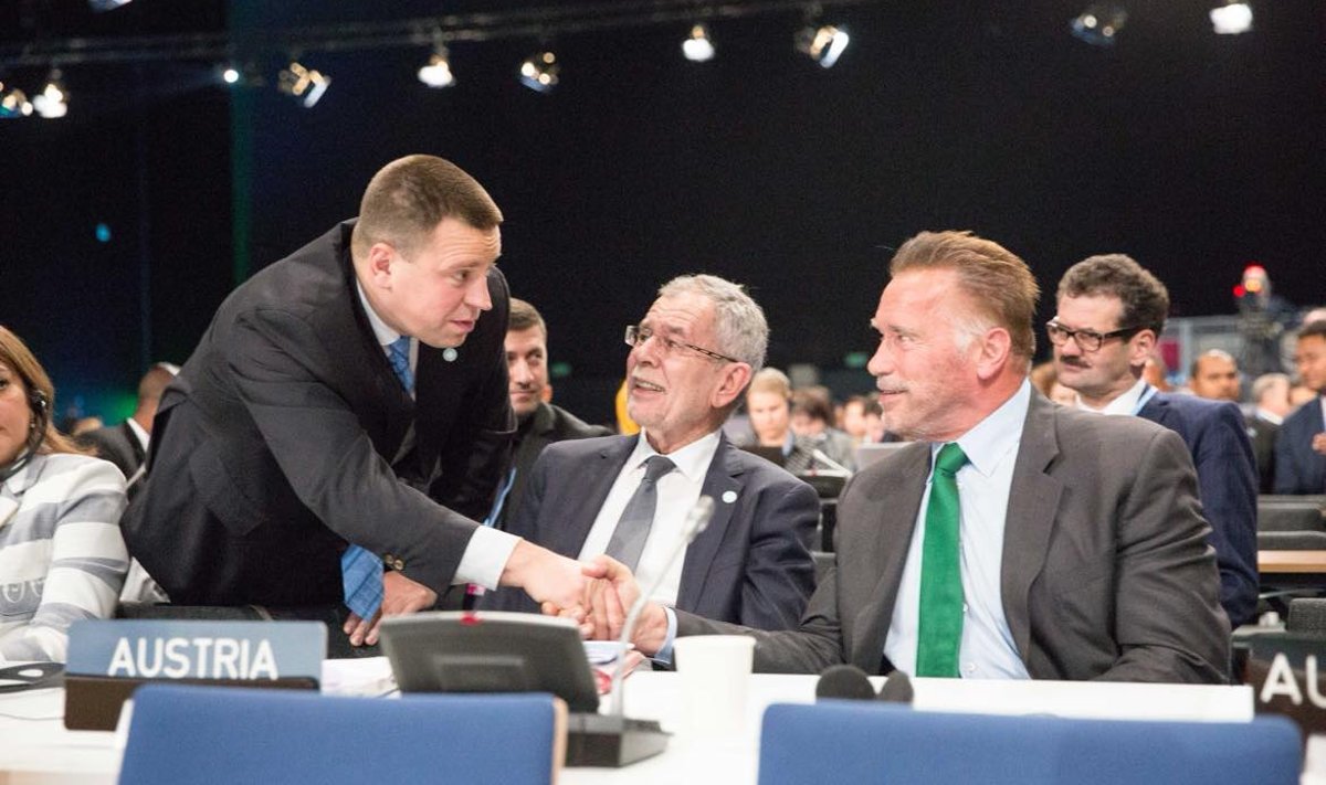 SUUNDA MUUTEV KOHTUMINE Jüri Ratas hakkas suunamudijaks tänu kohtumisele Arnold Schwarzeneggeriga. Nende vahel on Austria president Alexander Van der Bellen.