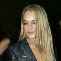 Gucci toob leivaraha: arestitud pangakontodega Lindsay Lohan müüb oma riideid!