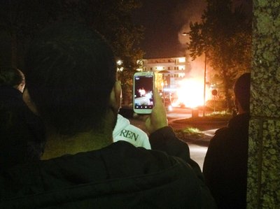 Stockholmi rahutused: vabaõhumuuseumi põleng ning põlev auti Husby keskuses
