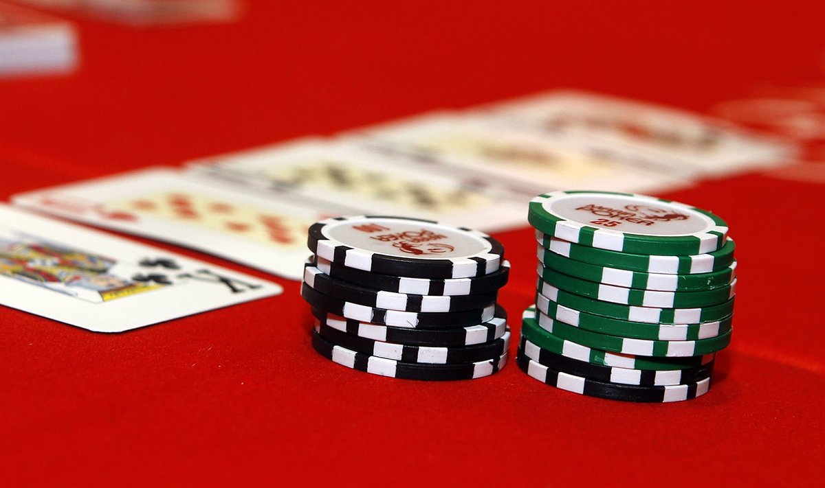 Poker, kaardimäng, hasartmäng, kasiino, raha, online kasiino, 