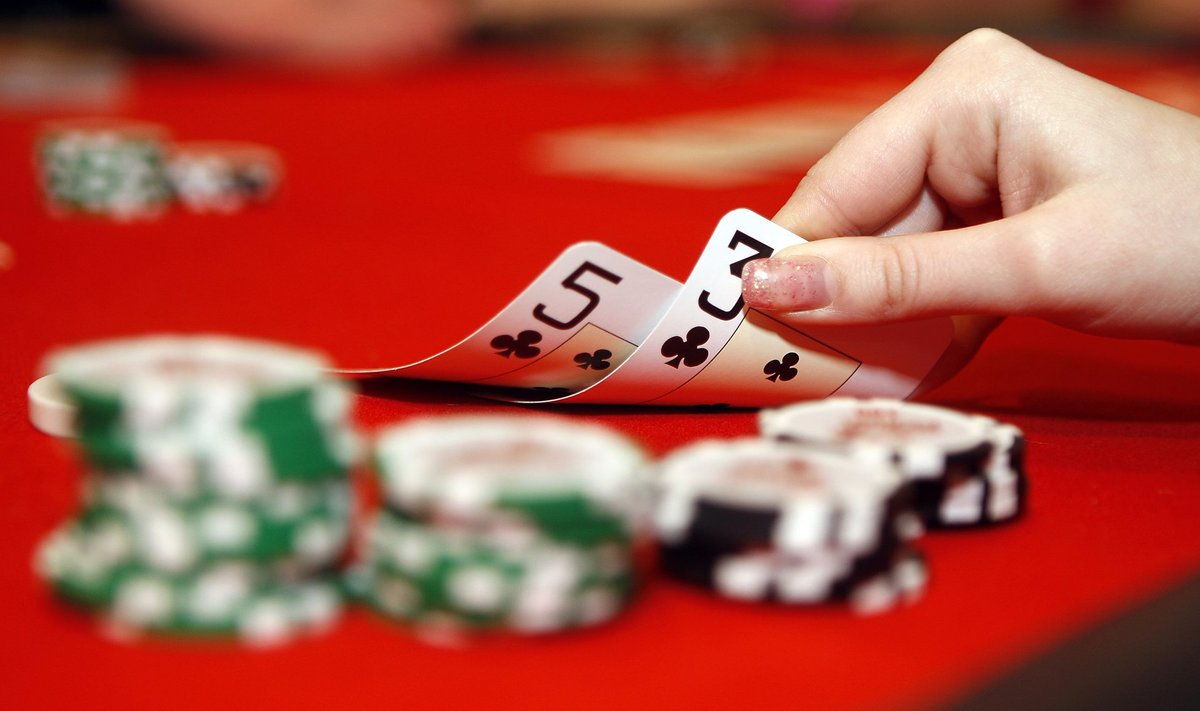 Poker, kaardimäng, hasartmäng, kasiino, raha, online kasiino,