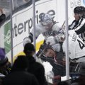 VIDEO | Teist põlve vihavaenlased pidasid NHL-is maha raju löömingu, üht meest ootab hammustamise eest pikem mängukeeld
