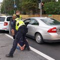 ФОТО и ВИДЕО | Таксист помог задержать пьяного в стельку водителя