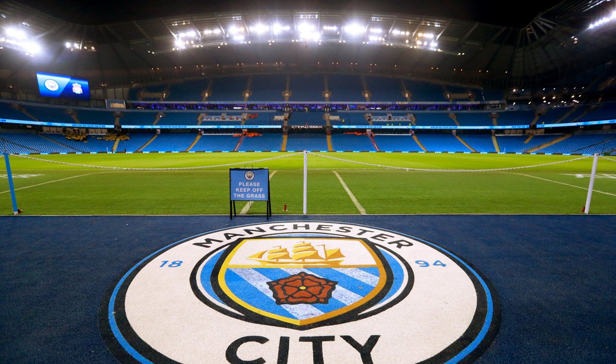 Manchester City logo ja kodustaadion