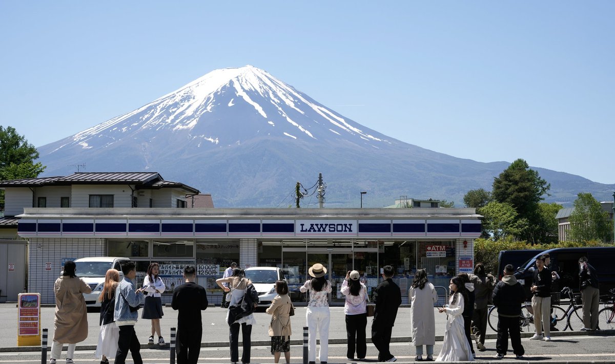 Fuji mäe tohutu populaarsus on Jaapani turismi hüppelise kasvu vältimatu tagajärg.