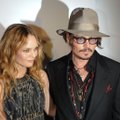 FOTOD: Johnny Depp astus endise teinistaariga punasele vaibale