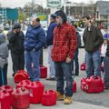 FOTOD: Kütusepuudus New Yorgis: bensiinisabades lähevad rusikad käiku