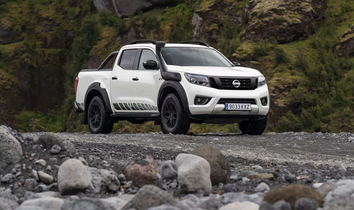 Nissan Navara Off-Roader AT32