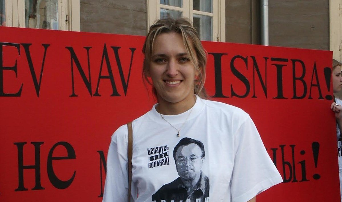 Ieva Ilves (Kupce) aastal 2004 MTÜ Vaba Valgevene juhina toetamas vangistatud Valgevene opositsiooniliidrit Mikhail Marynichit