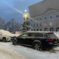 Рождественская деревня в Нарве впервые будет на Ратушной площади. Горожане переживают: а где парковаться?