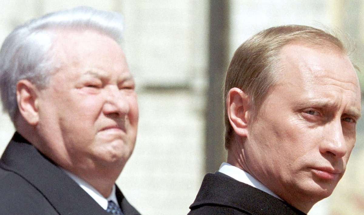 Boriss Jeltsin ja Vladimir Putin 2000. aastal