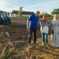 FOTOD: Põllumajandusmuuseumis külvati Eesti vabariigi sünnipäevaks rukkipõld