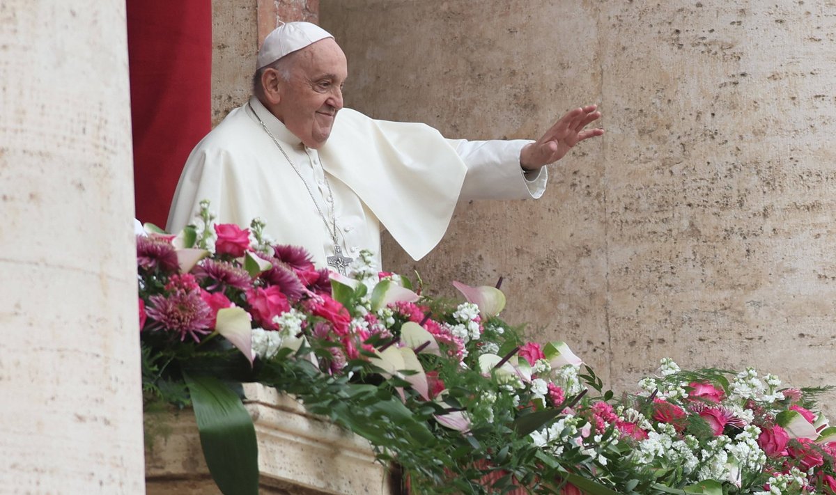 Paavst Franscisus ülestõusmispüha jumalateenistusel