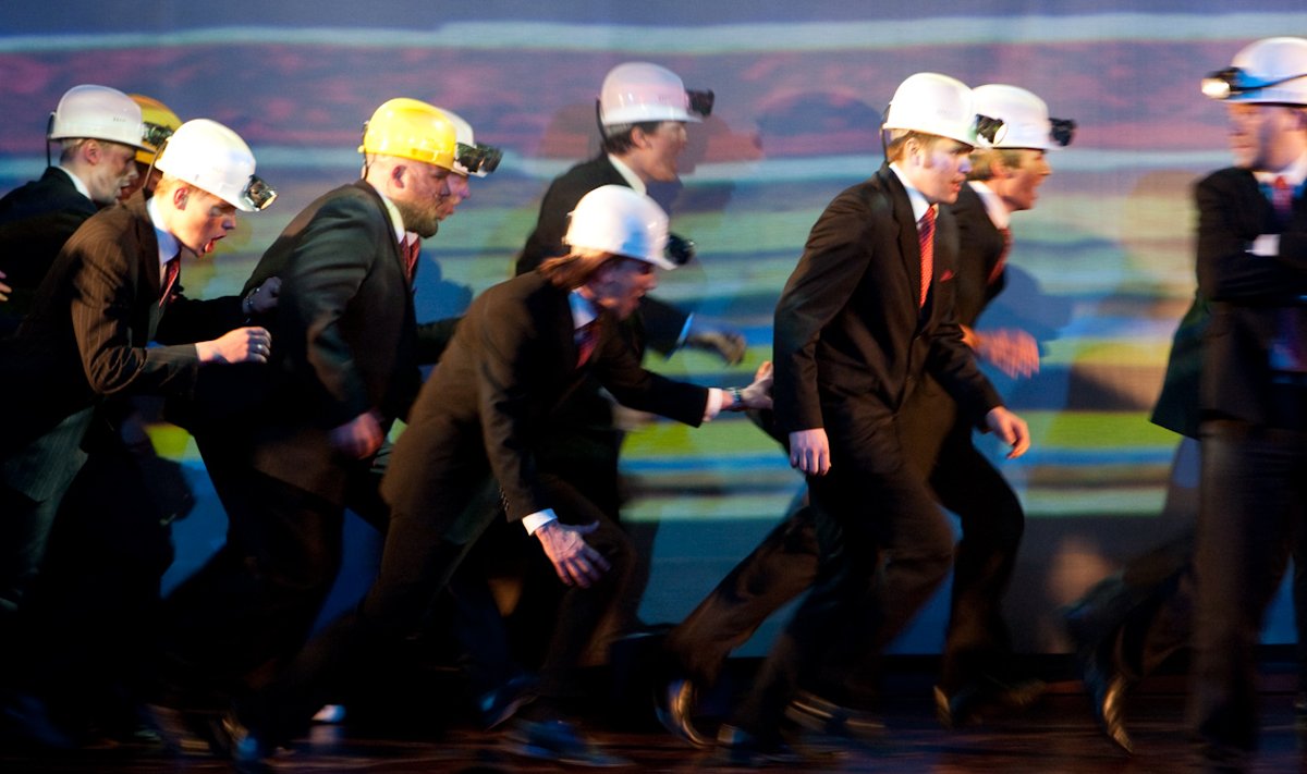 2009. aastal austati kaevureid Eesti Vabariigi aastapäevakontserdil, nüüd saavad nad kätte koondamisteated.
