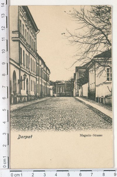 Tsaariaegne vaade Magasini tänavale. Nõukogude ajal kandis tänav Ivan Mitśurini nime. Eesti Rahva Muuseumi kogust.