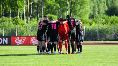 KUULA | „Jalgpallistuudio“: Nõmme Kalju jätkab võimsalt, Atalanta rikkus Leverkuseni ideaalse saldo ja suurliigade kokkuvõte  