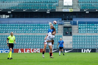 Kairi Himanen õhuduellis Alma Hilajga.