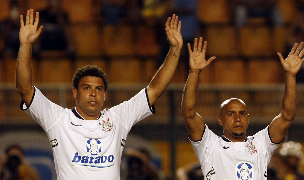  Ronaldo ja Roberto Carlos 