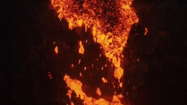 ВИДЕО | Невероятные кадры: на Сицилии началось извержение вулкана Этна
