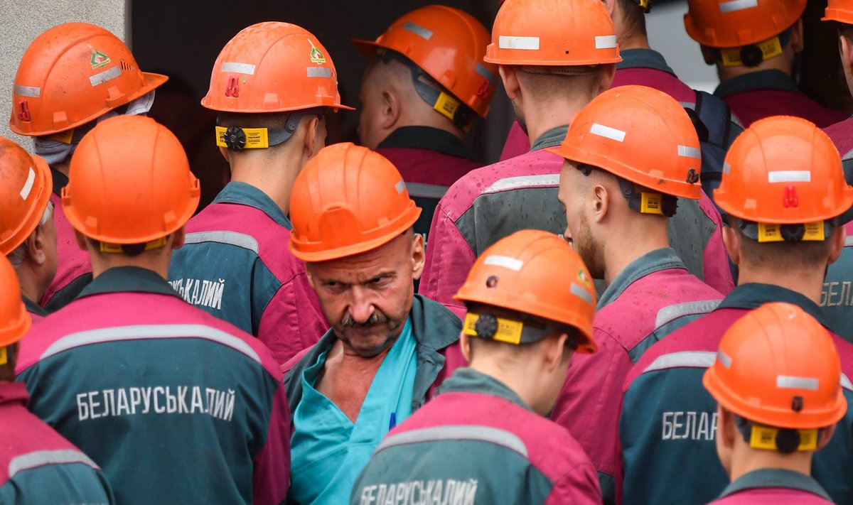 Uusi valimisi ja presidendi tagasiastumist nõuavad ka maailma ühe suurema kaalisoolatootja Belaruskali streikivad töötajad.