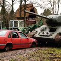 Tanki all lömastatud auto müük pole vabadusvõitluse muuseumile veel raha toonud