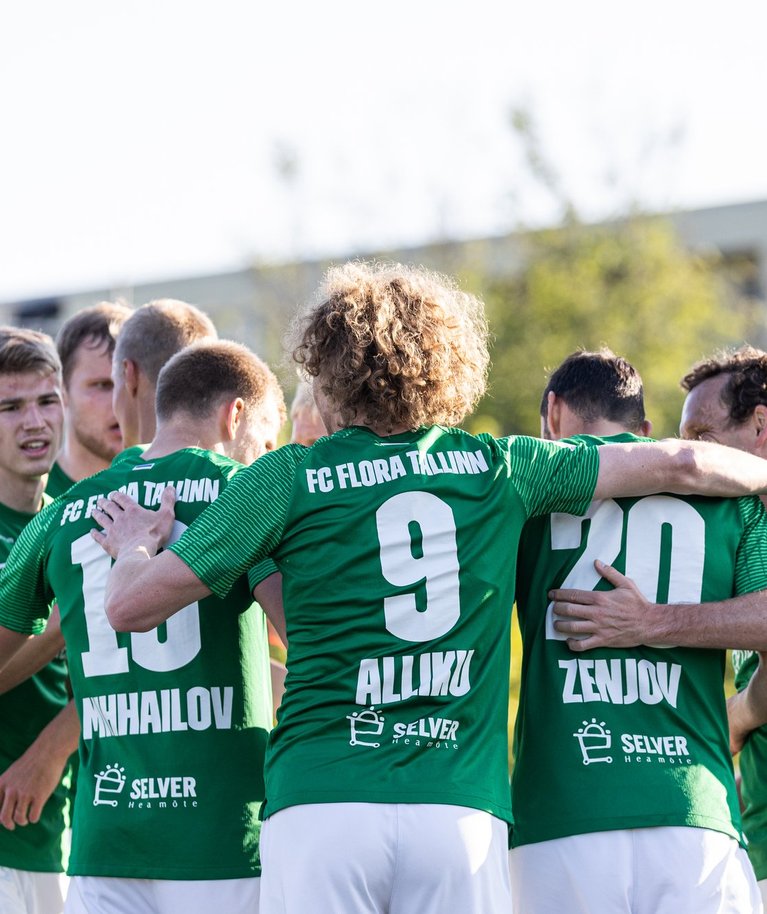 Viis kohtumist järjest võitnud FC Flora on kerkinud turniiritabeli tippu.