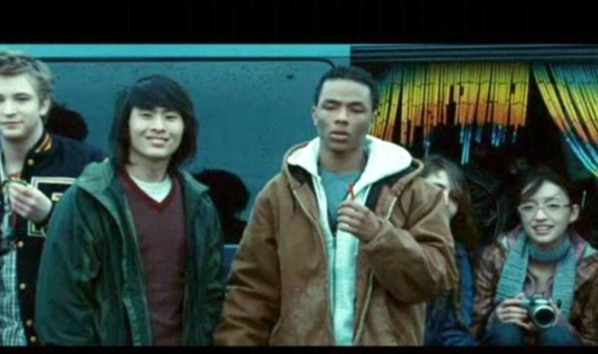Boyce (vasakult kolmas) filmis "Videvik".