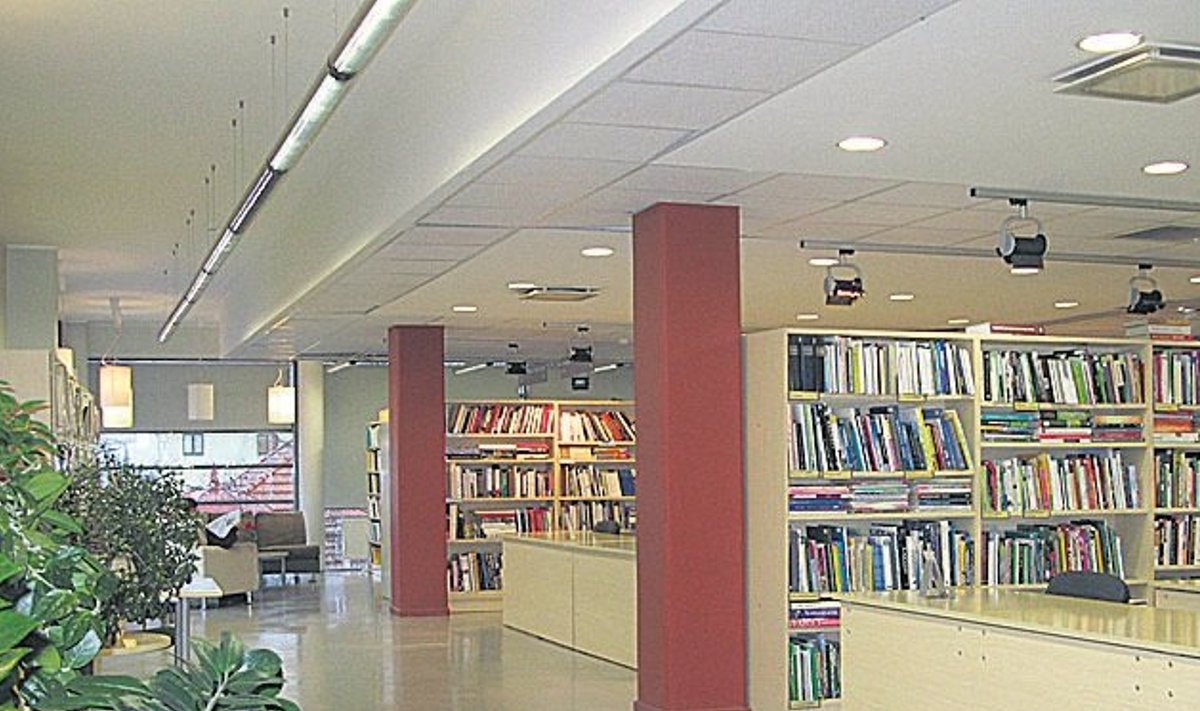 Raamatukogu lugemissaal. Foto: Linnaraamatukogu arhiiv
