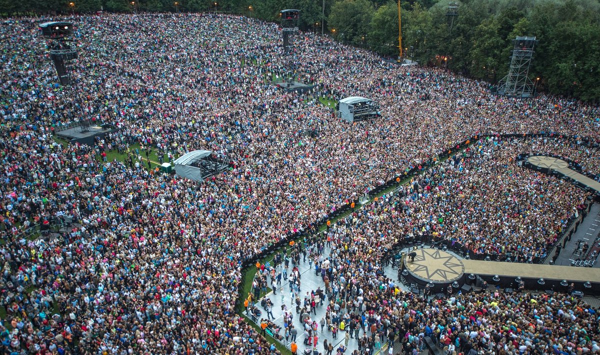 Robbie Williamsi kontserti väisas aastaid tagasi umbes 60 000 inimest. 150 000 inimest lahkus teisest sambast