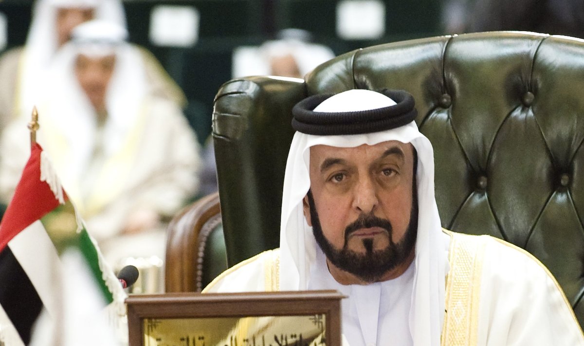File photo of United Arab Emirates President Sheikh Khalifa bin Zayed al-Nahyan in Kuwait