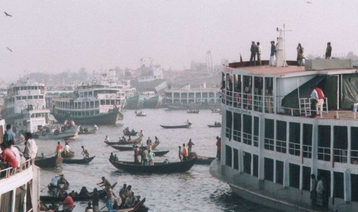 Paadid Dhaka sadamas