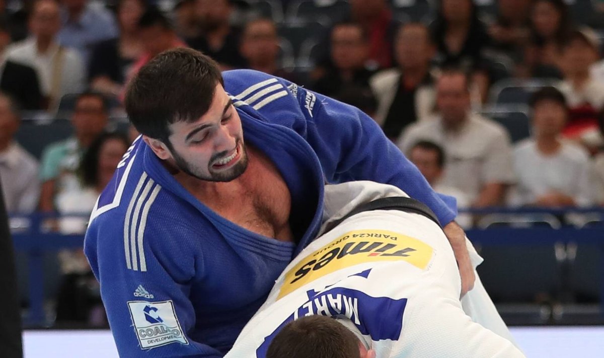 Venemaa armee keskspordiklubisse kuuluv judoka Nijaz Iljassov (sinises)