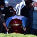 Maradona väidetav sohilaps nõuab vutilegendi haua lahtikaevamist
