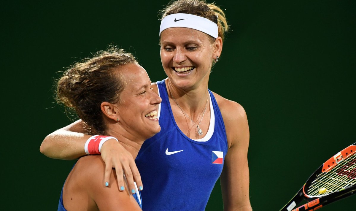Lucie Safarova ja Barbora Strycova võisid oma pühapäeva õhtuga igati rahule jääda