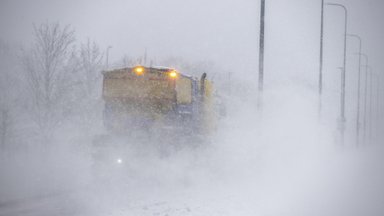 Riigil napib teede hooldamiseks raha. Liiklemine muutub talvistel teedel ohtlikumaks ja sõiduki kindlustamine kallineb