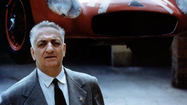 ARVUSTUS | Enzo Ferrari biograafia on dramaatiline nagu mees isegi