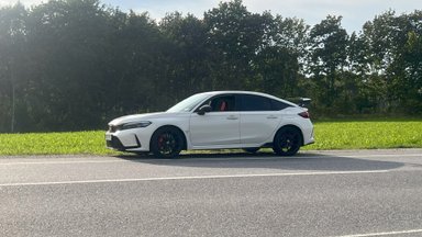 PROOVISÕIT | Pilk peale, käsi külge: vastuvoolu ujuv Honda Civic Type R