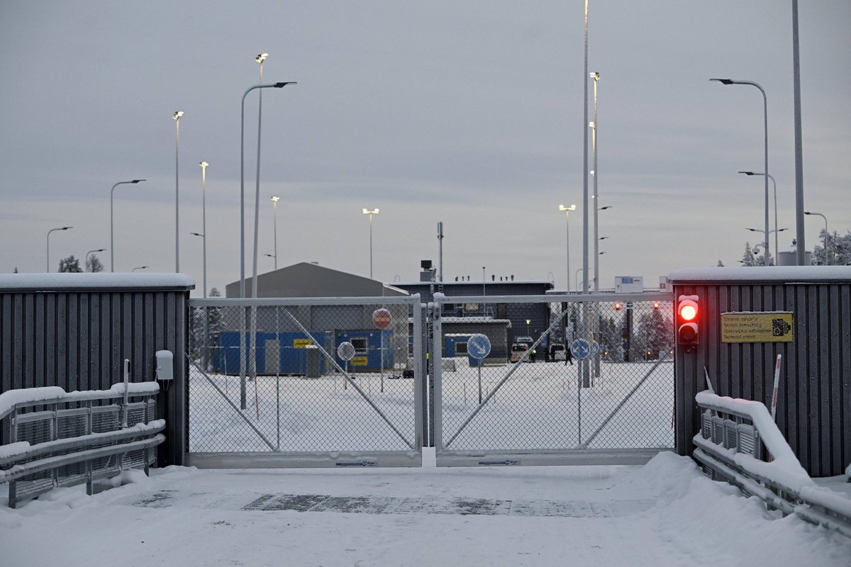 Comisar finlandez pentru egalitate: Închiderea frontierei amenință grav dreptul de a solicita azil
