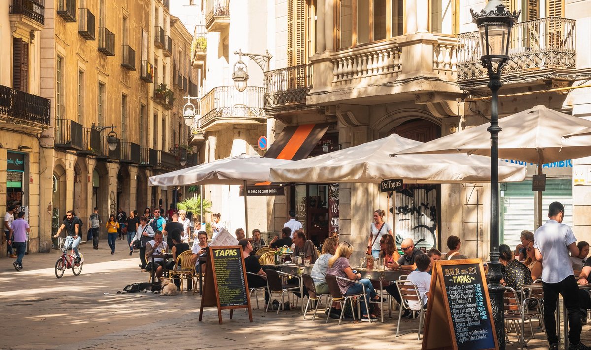 Barcelona söögikohtades on üksikutel einestajatel raske kohta saada.