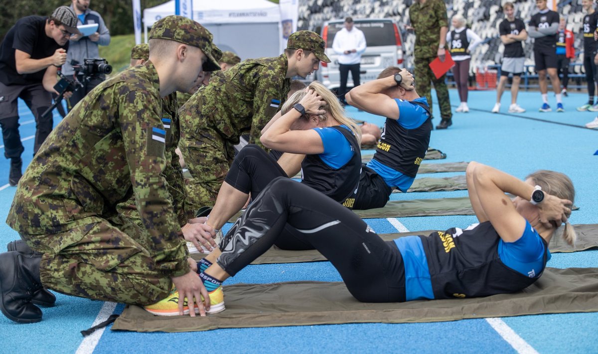 Kaitseväelased sooritasid eelmisel nädalal koos prominentidega NATO katset.