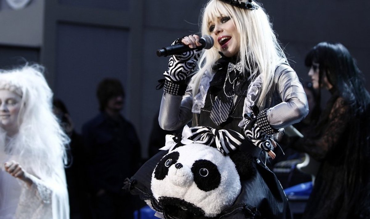 Singer Kerli performs at the Great Big Ultimate Fan Event celebrating the upcoming film "Alice in Wonderland" in Los Angeles on Friday, Feb. 19, 2010. (AP Photo/Matt Sayles) / SCANPIX Code: 436